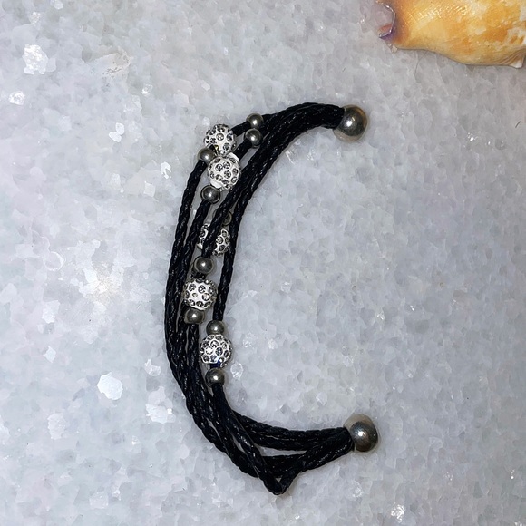 Bling bracelet with magnet locket - Picture 3 of 4